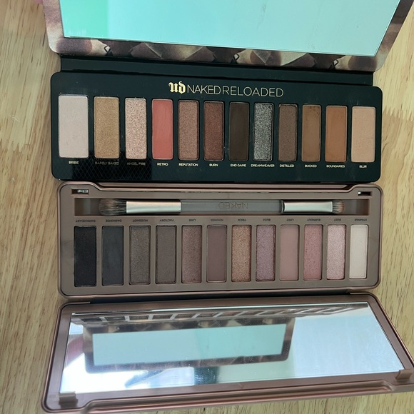 Urban Decay Naked eyeshadow palettes - Picture 3 of 3